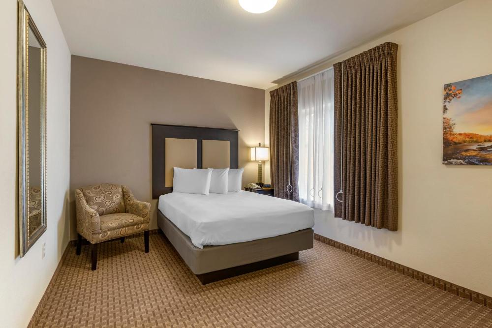 Triple Room interior